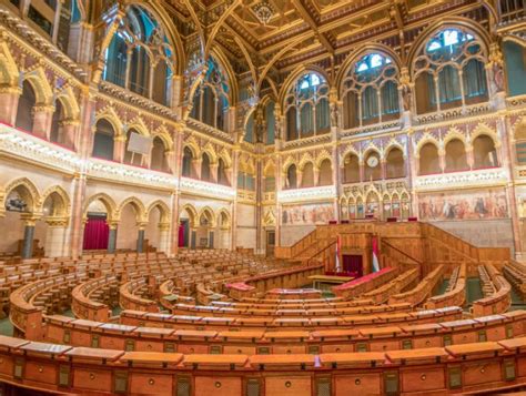 budapest parliament visit info tips