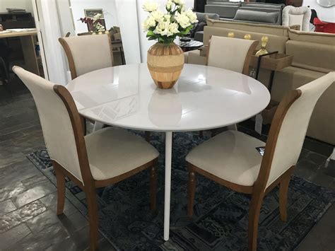conjunto mesa de jantar redonda     cadeiras gregoria