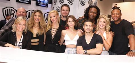 Videos The Arrow Cast And Producers Talk Season 6 At Comic