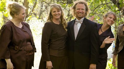 sister wives wife robyn is pregnant kody brown will be father of 18
