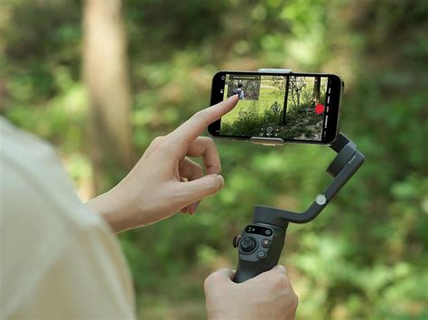 dji osmo mobile   axis mobile stabilizer puts shake  results   fingertips gadget flow