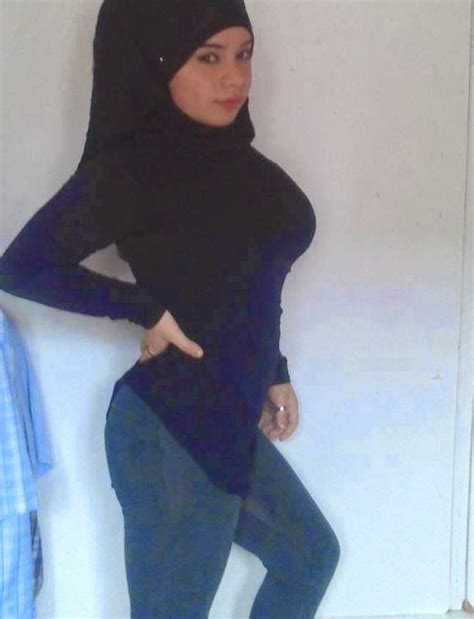 هانيا 25 سنة من الاسكندرية بنات للزواج girls for marriage arabian women high neck dress sexy