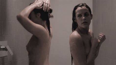 naked riley keough in the girlfriend experience i