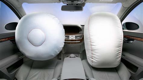 airbags es werden immer mehr jetzt auch  dieser neuartigen position
