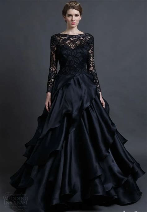 2017 New Arrival Designer Long Sleeves Black Wedding Dress With Lace
