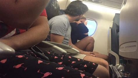 woman live tweets 2015 s most epic airplane break up in real time travelpulse