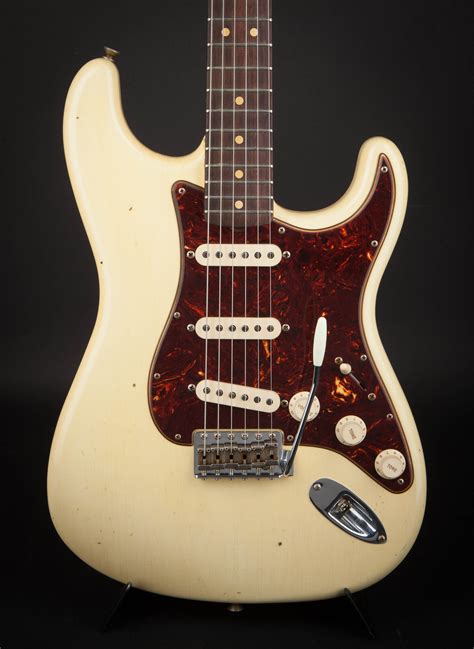 fender custom shop stratocaster journeyman vintage white  world guitars