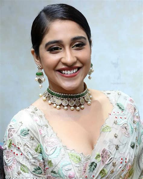 Regina Cassandra In 🔥 Beautiful Saree