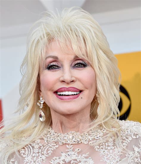 dolly parton s new christmas album will save 2020 glamour