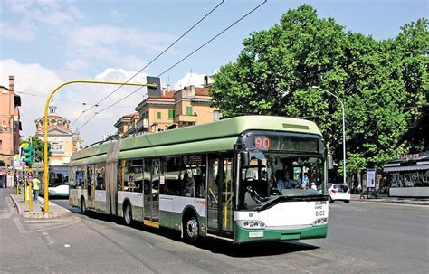 trolleybuses  solve  electric bus conundrum