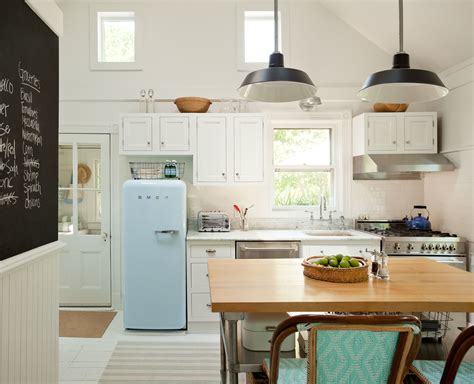 tips    small kitchen feel large huffpost