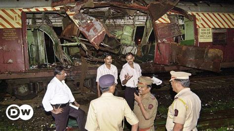 suspects convicted  mumbai train bombings dw