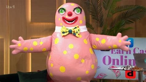Mr Blobby Original Costume Sells For £62 000 After Ebay Auction Metro