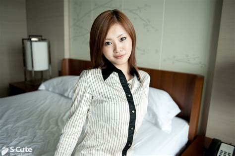 Japanese Girl Pictures Cute Pic Suzuka Ishikawa In Hotel Room