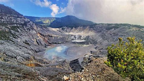 tangkuban perahu crater attraction entrance fee idetrips