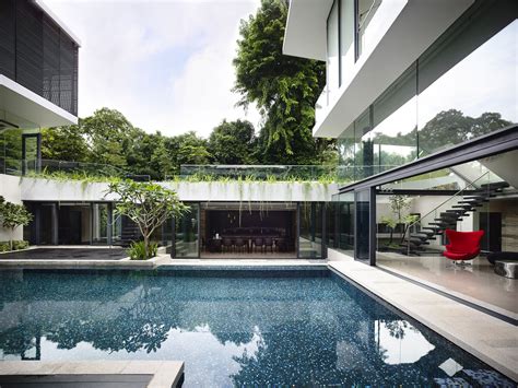 beautiful house  courtyard swimming pool