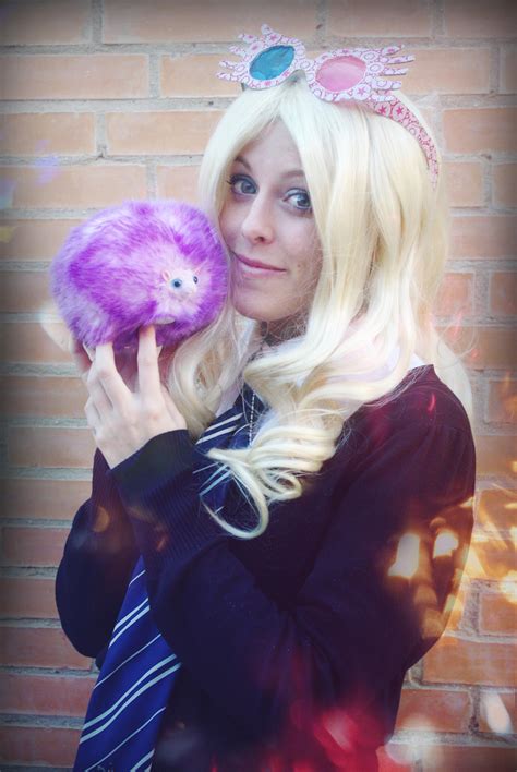 everyone this is loony love luna lovegood cosplay by missweirdcat on