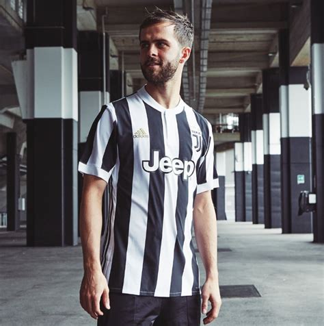 juventus launch  home kit complete   corporate friendly club
