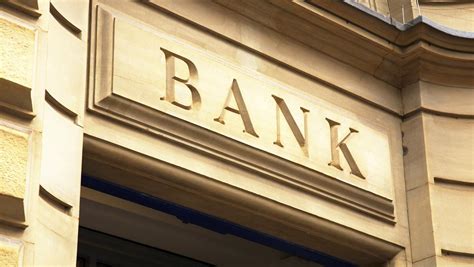 bigger community banks     year  buy nashville business