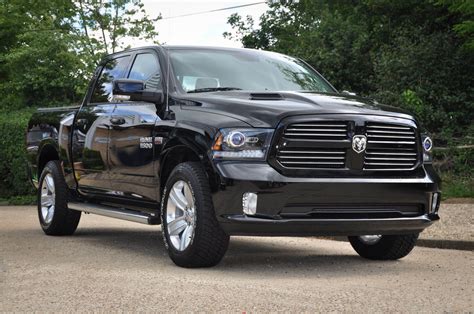 dodge ram crew sport fully loaded  options beautiful