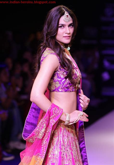 Kriti Sanon Sexy Navel Show In Fashion Show Photoshoot Stills Actress