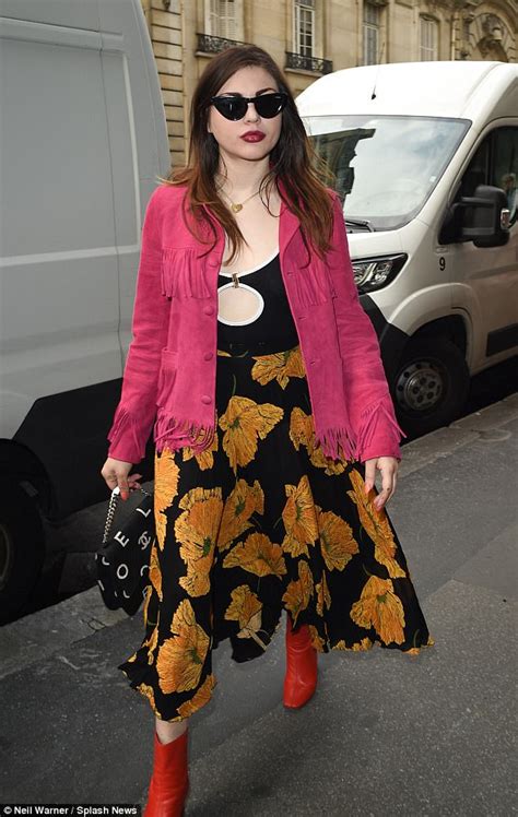frances bean cobain joins leggy mum courtney love for pfw daily mail online