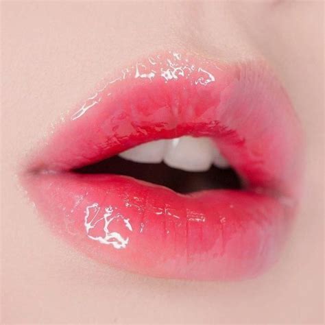 pink lips korean eye makeup in 2020 aesthetic makeup glossy makeup