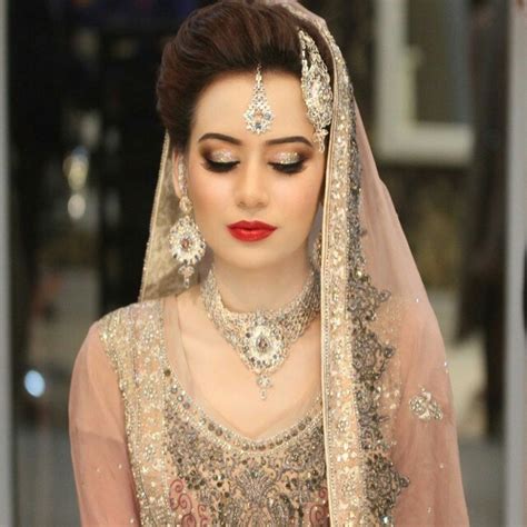 latest pakistani bridal makeup 2018 perfect look and trend for bride