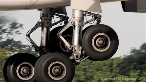 aircraft landing gear tilted  mileage  vary