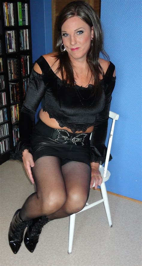 Brunette In Leatherskirt My Leatherskirt Is Too Tight