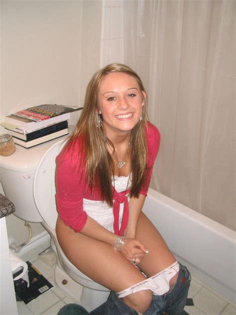 set 09 1710028510 in gallery women peeing on the toilet and more 10 picture 7 uploaded by