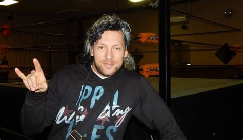 kenny omega discusses differences between njpw and wwe to connect with