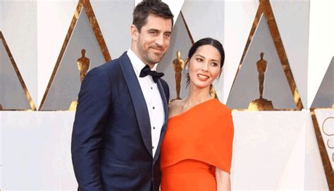 did aaron rodgers and olivia munn break up over their no