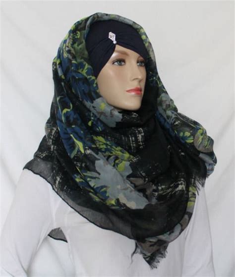 Hijab Button Scarf