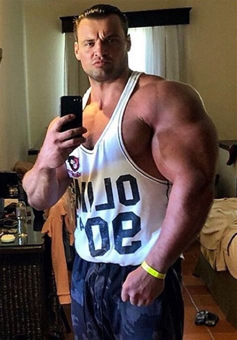 Pin On Hot Muscle Selfies