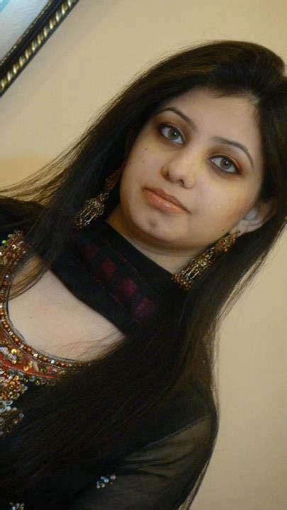 Pakistani Desi Girls Pictures Actress Models Hot Pictures Photos Gallery