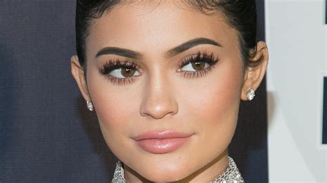 why kylie jenner s thigh scar isn t a big deal allure
