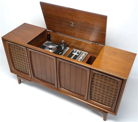 mid century modern rca stereo console  mid century rca record  vintedge