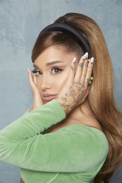 Bb 5 Reasons Why Ariana Became The Queen Of The Hot 100 No 1 Debut