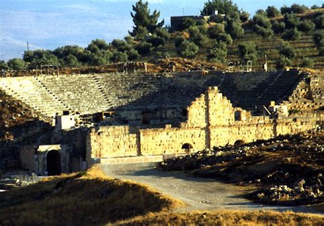 gerasa jerash jordan theatres amphitheatres stadiums odeons ancient greek roman world teatri