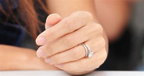 proper   wear  wedding engagement ring  everyday life