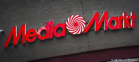 mediamarkt overweegt overnemen winkels failliete bcc nieuwsnl