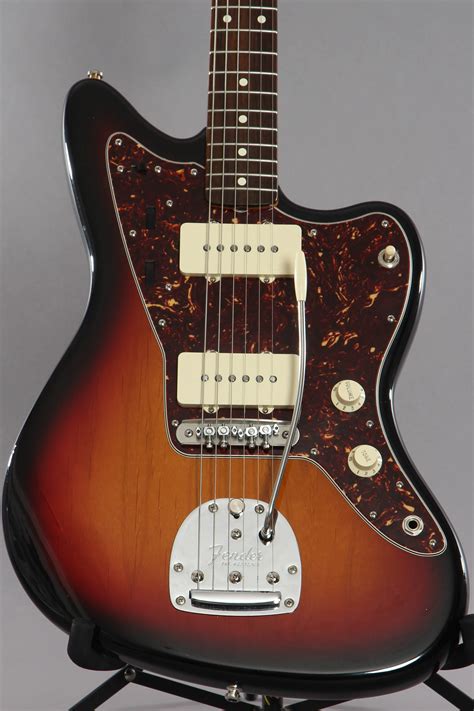 fender american vintage  reissue jazzmaster sunburst  avri guitar chimp