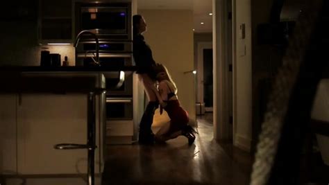 Heather graham sexscenes