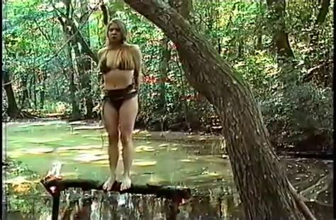 Pamela Sutch Nuda ~30 Anni In Rana Queen Of The Amazon