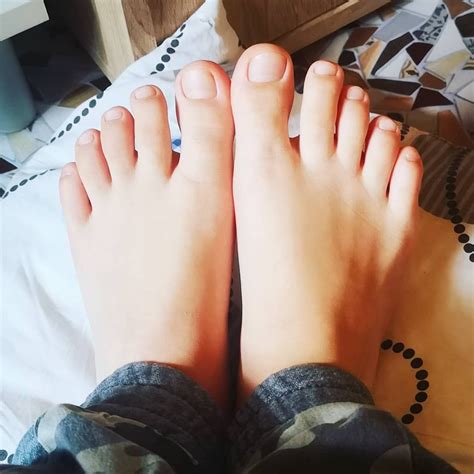 pin on pretty feet 2