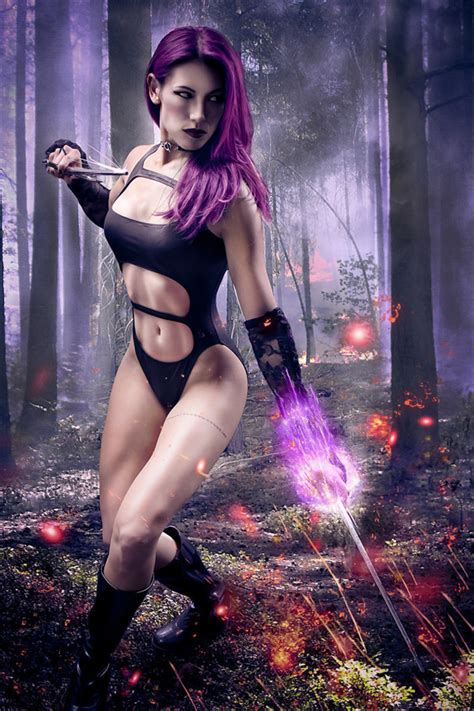12 incredibly hot superhero cosplays that ll set your heart racing