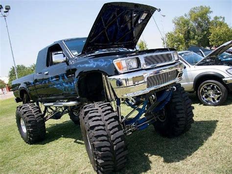 Pin By Dave Gibson On 4x4 S Jacked Up Trucks Lifted