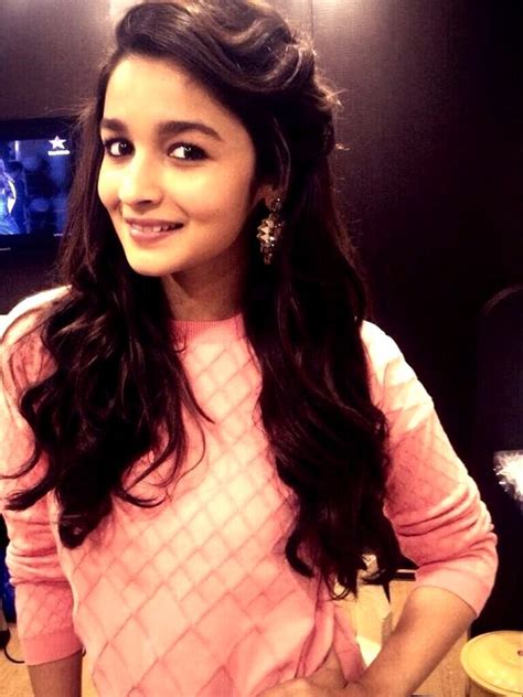 alia bhatt aww she looks sooo cute all about bollywood pinterest cute pictures love and