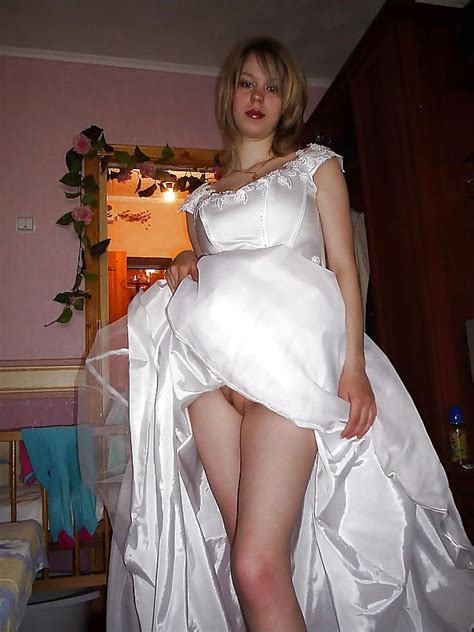 bride up dress no panties 42 pics